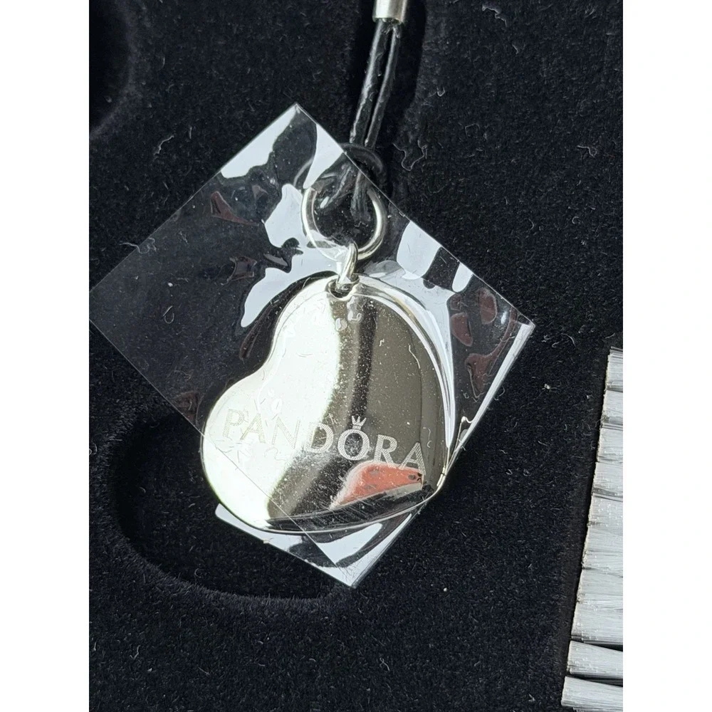 Pandora Jewelry Cleaning Brush Keychain Heart Charm Box Set